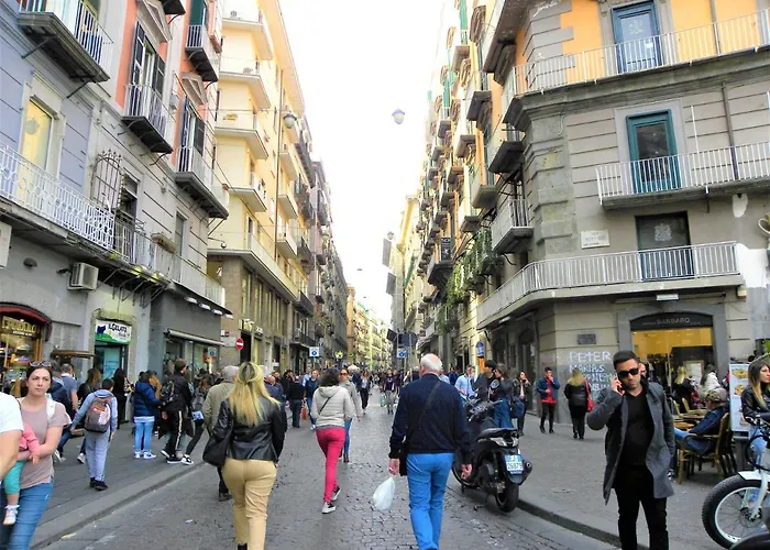 Alojamento de Acomodação e Pequeno-almoço Storica Nápoles